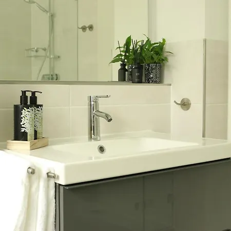 Am City Apartment 24H Self-Check-In, Free Parking, U-Bahn 350M, Netflix Nürnberg Eksteriør billede